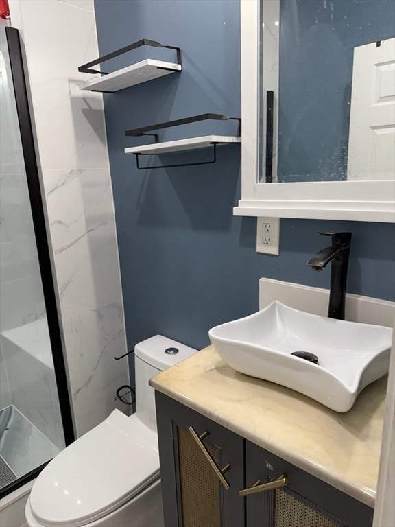 Building Photo - 17 Nichols St