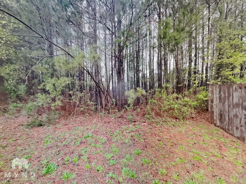 Building Photo - 2544 Piering Dr