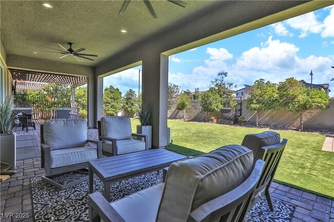 Building Photo - 2586 Hazelburn Dr