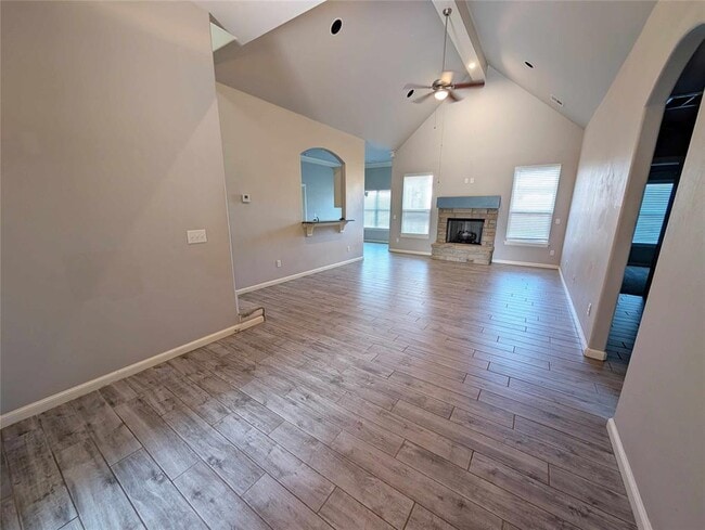 Building Photo - 2349 Santa Monica St