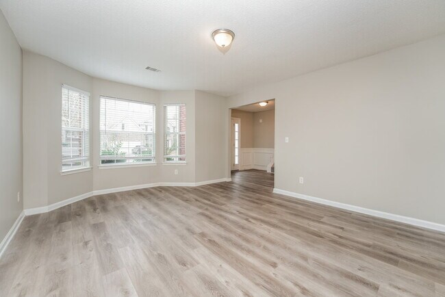 Building Photo - 1452 Shelnut Ct