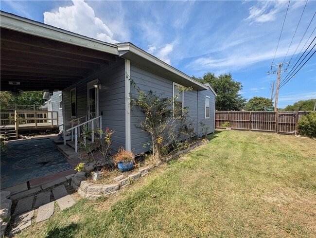 Building Photo - 3561 Monterrey St