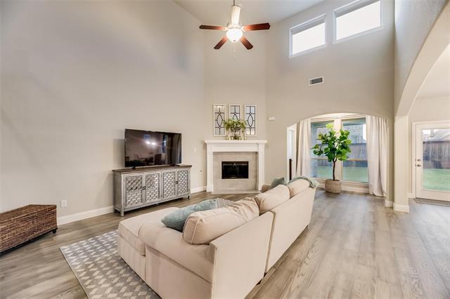 Building Photo - 16025 Plum Ct