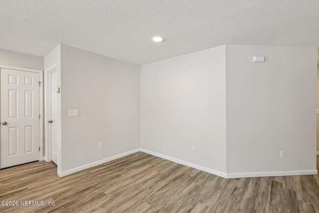 Building Photo - 5453 Wabash Blvd