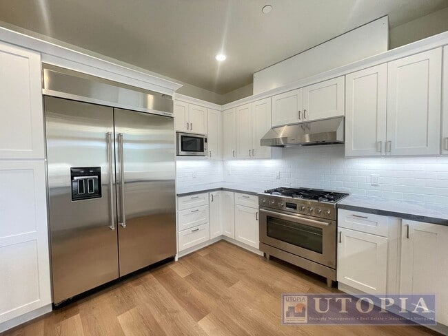 Building Photo - ROOM FOR RENT: Gorgeous, NEW Construction in Desirable, Sunny Prospect Heights!  Co-signers Accep...