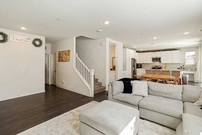 Building Photo - 4846 S Monarch Pl