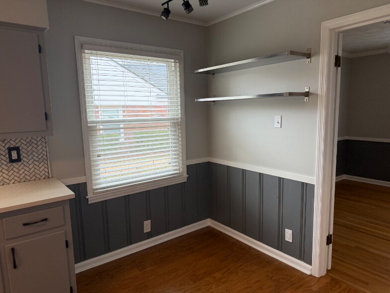 Building Photo - 1410 Wheaton St