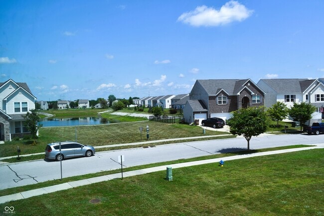 Building Photo - 2327 Creekland Dr