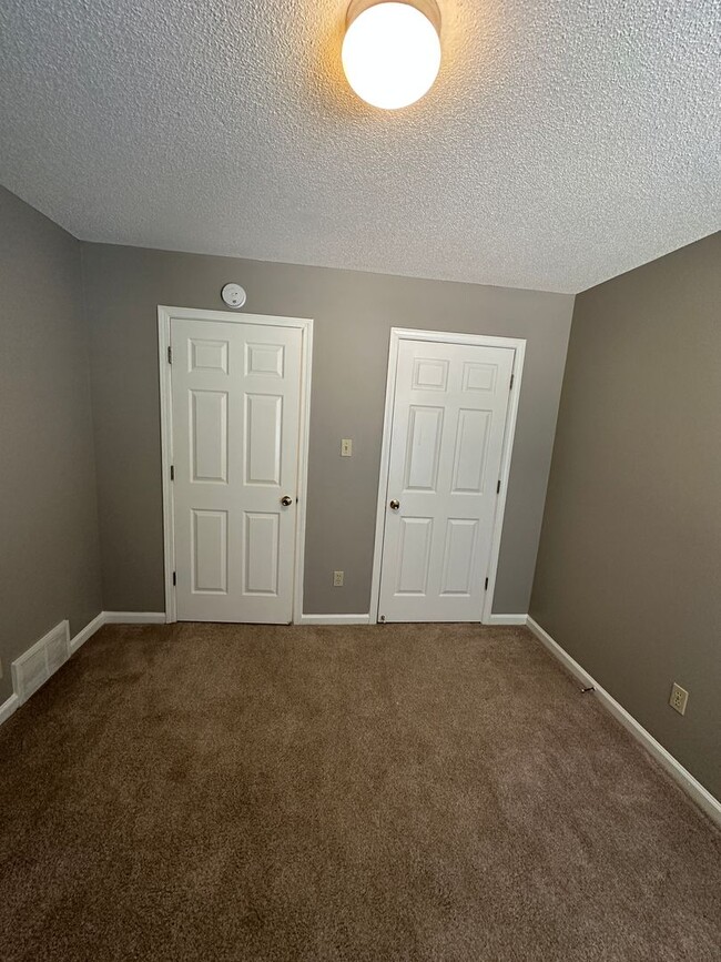 Building Photo - Beautiful 3 Bedroom/2.5 Bath Home on Quail...
