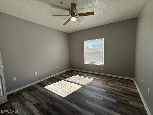 Building Photo - 11490 Villa Grand