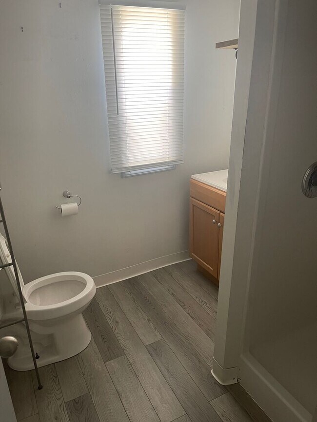 Building Photo - 2 BEDROOM 1 BATH MOBILE HOME - $750 MONTH, $750 DEPOSIT