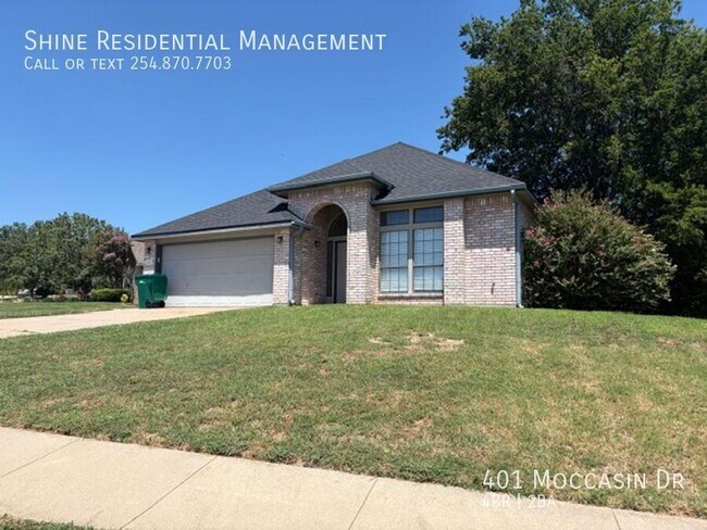 Building Photo - 401 Moccasin Dr