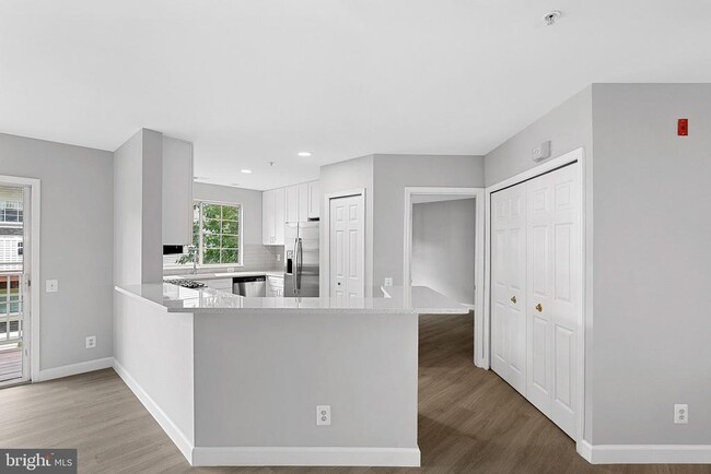 Building Photo - 21850 Locomotive Terrace