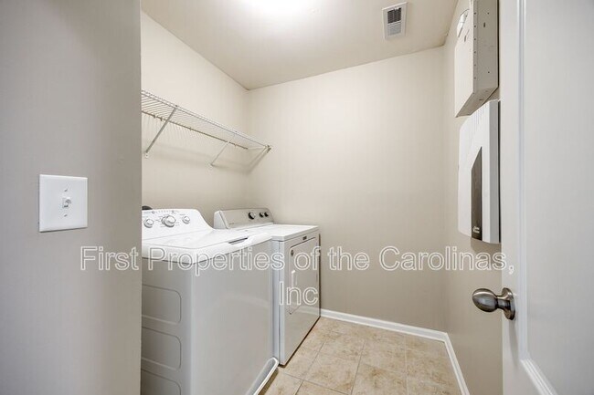 Building Photo - 3000 Sewee Ln