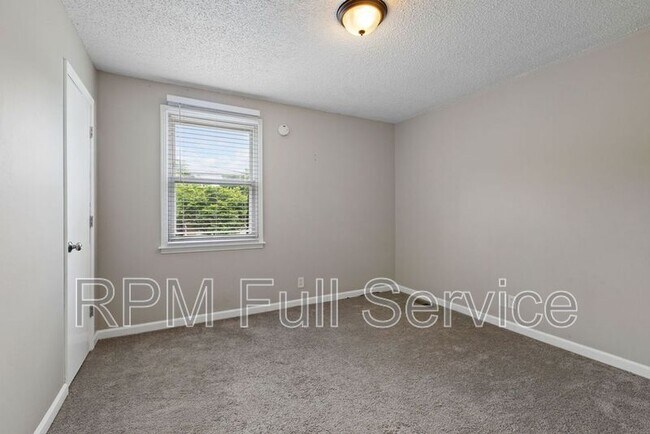 Building Photo - 1112 McAlpine Avenue