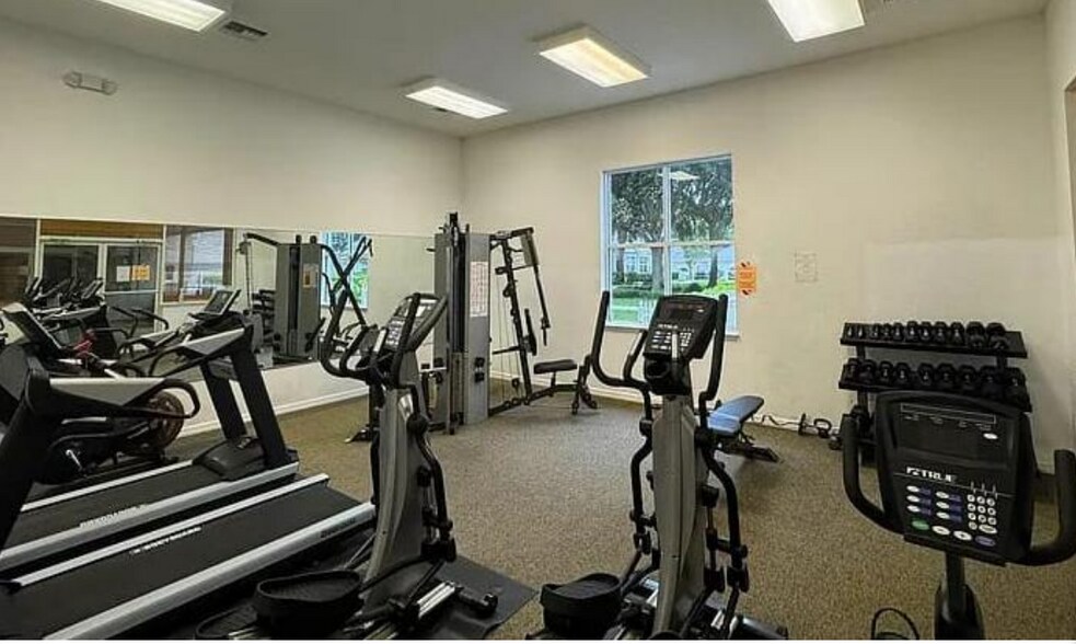 Building Photo - 3955 Almeida Ct