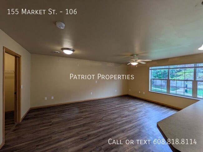 Building Photo - 155 Market St