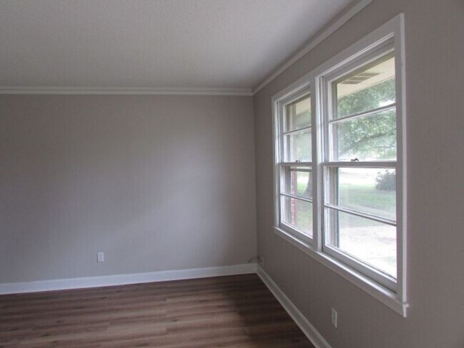 Building Photo - Coming soon!!