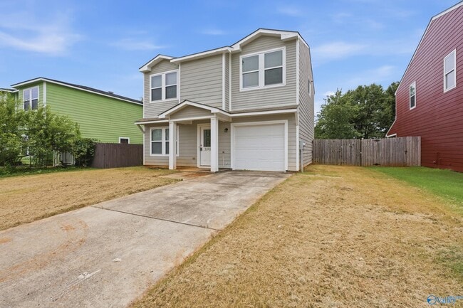 Building Photo - 3262 Lakeland Dr SW