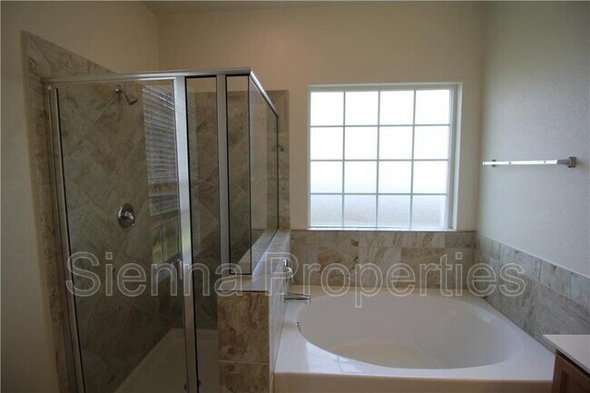 Building Photo - 7200 Altidore Dr