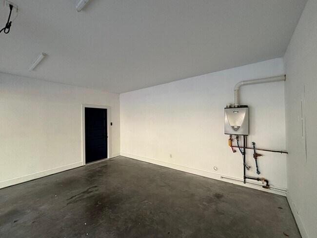 Building Photo - 510 Marlboro Ave