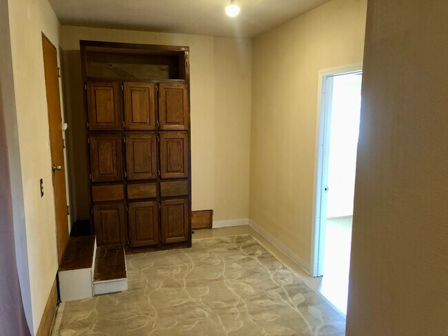 Building Photo - 2705 S 79th Ave