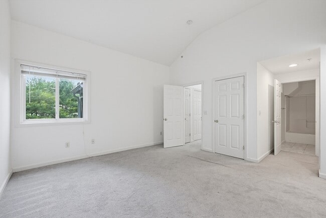 Building Photo - 3103 Maple Brook Rd