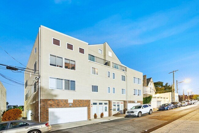 Building Photo - 508 Martin Street