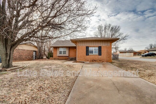 Building Photo - 236 NW 85th St