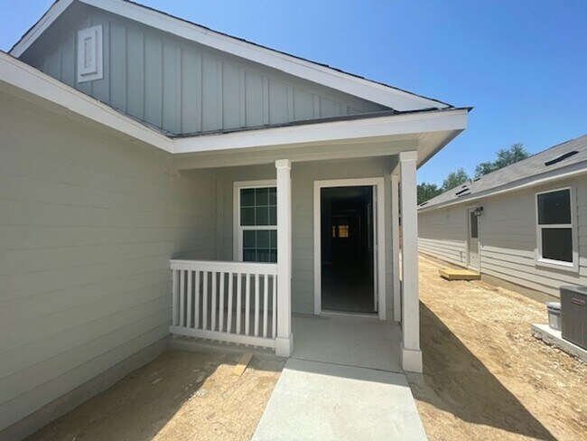 Building Photo - 4 br, 2 bath House - 10111 Braun Cloud
