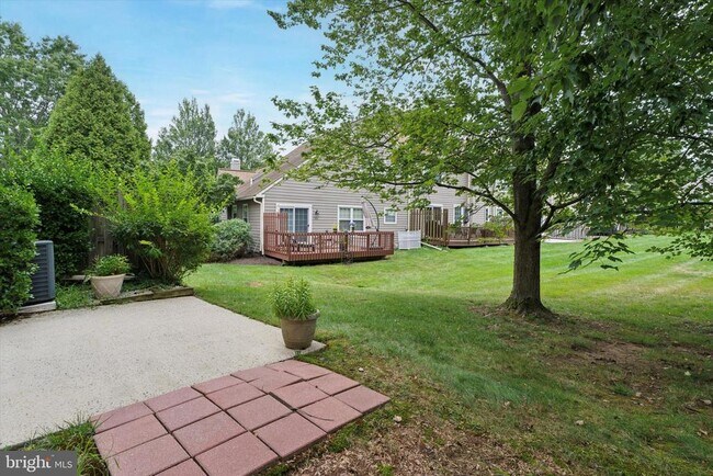 Building Photo - 235 Copper Beech Dr
