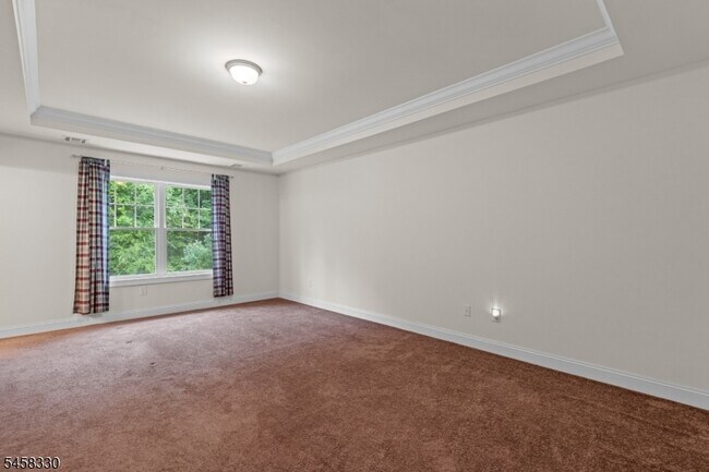 Building Photo - 52 Parkside Dr