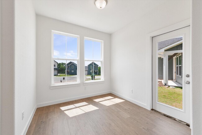 Building Photo - 1230 Elm Ct