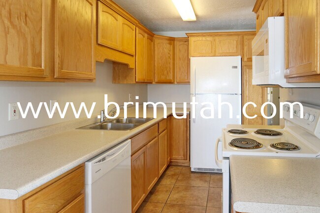 Building Photo - 3799 S 2235 E