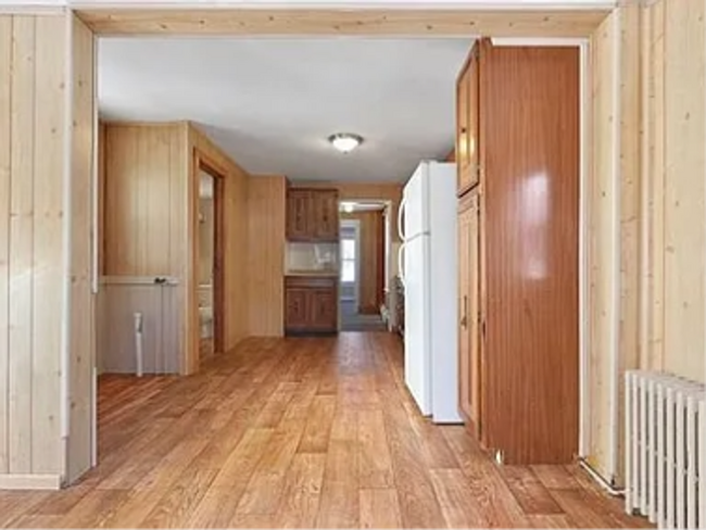 Building Photo - Cozy Milford Single Family – 3 Beds, Laundry, Parking!