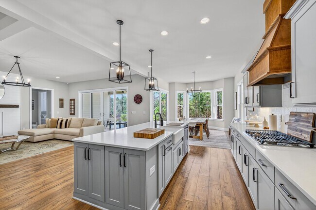 Building Photo - Spacious 4BR Home with Office & Covered Porch in Chapel Ridge