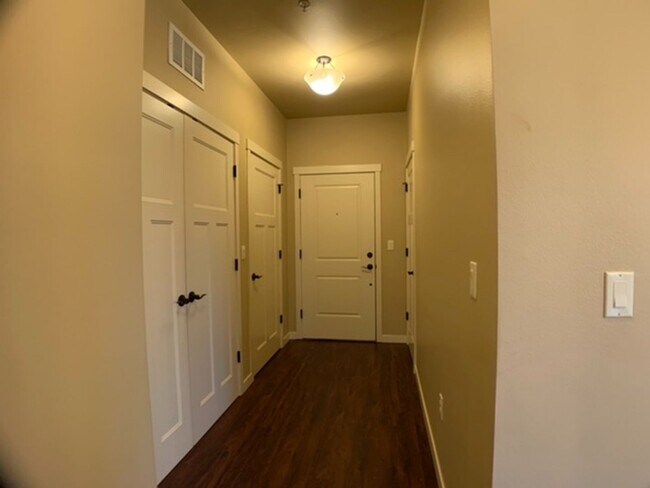 Building Photo - 45 Central Unit - 2 Bedrooms, 2 baths, 988 Sq. Ft.