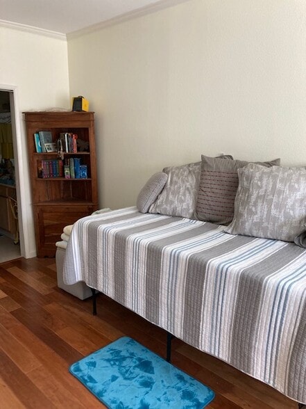 day bed #2 - 5100 Via Dolce