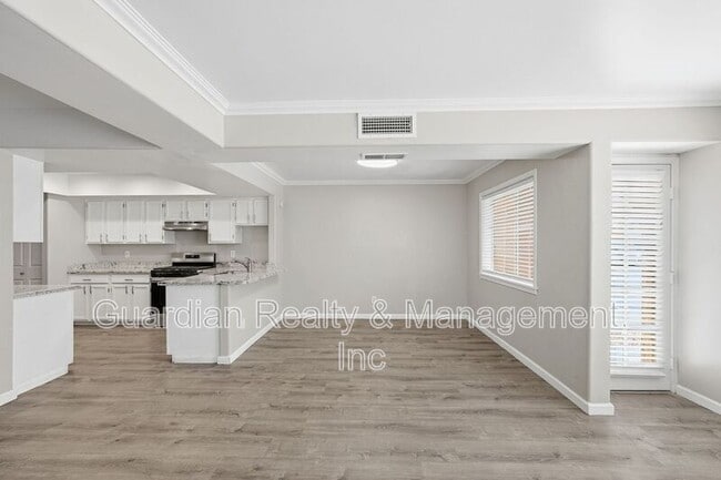 Building Photo - 4397 S Potter Dr