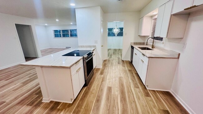 Building Photo - 7535 Parker Cir