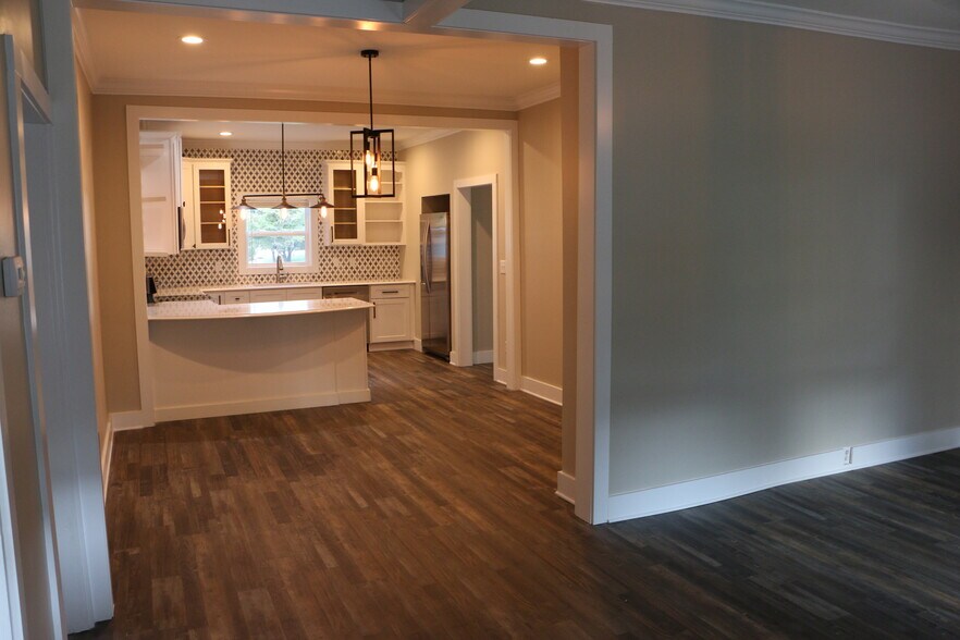 Building Photo - 1426 Harvey St