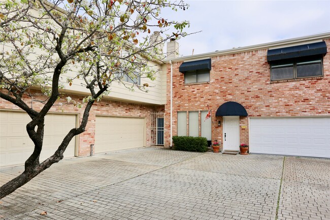 Building Photo - 1721 Potomac Dr