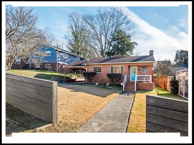 Building Photo - 112 E Lawson St