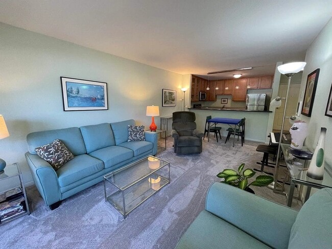 Building Photo - 3030 Suncrest Dr