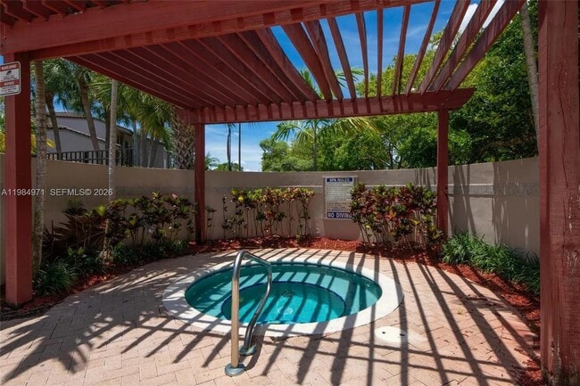 Building Photo - 9849 Nob Hill Ln