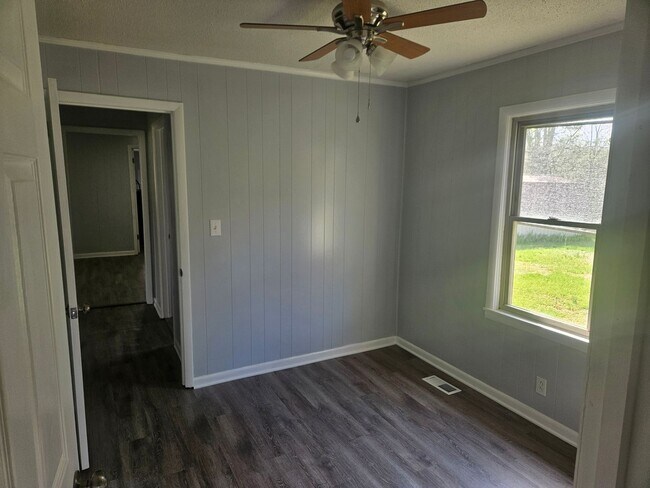 Building Photo - 309 Bratton Ave