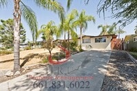 Building Photo - NE-Bakersfield 3 bedrooms 1 baths