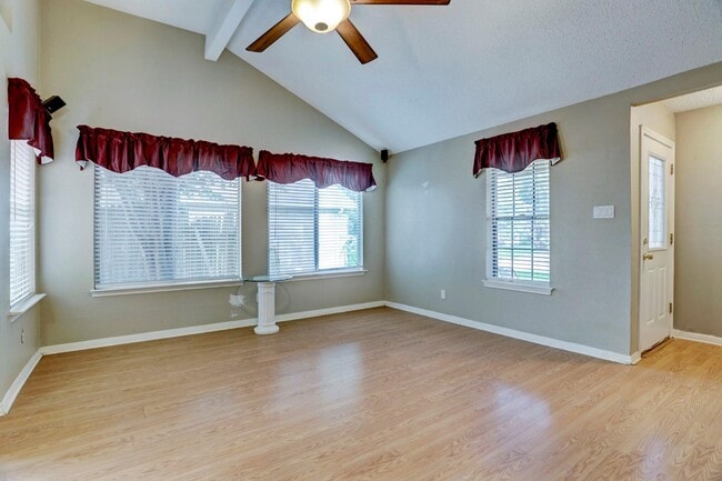 Building Photo - 20226 Linden Tree Dr