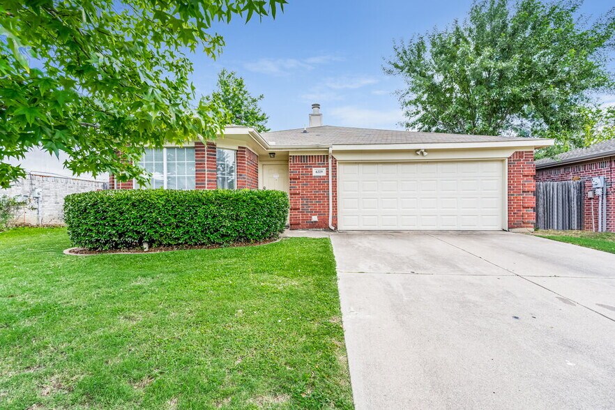 Primary Photo - 6329 Glen Knoll Dr