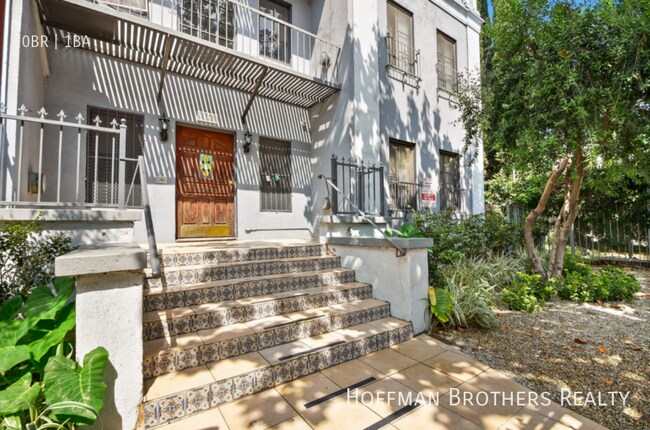 Building Photo - 1737 N Cherokee Ave